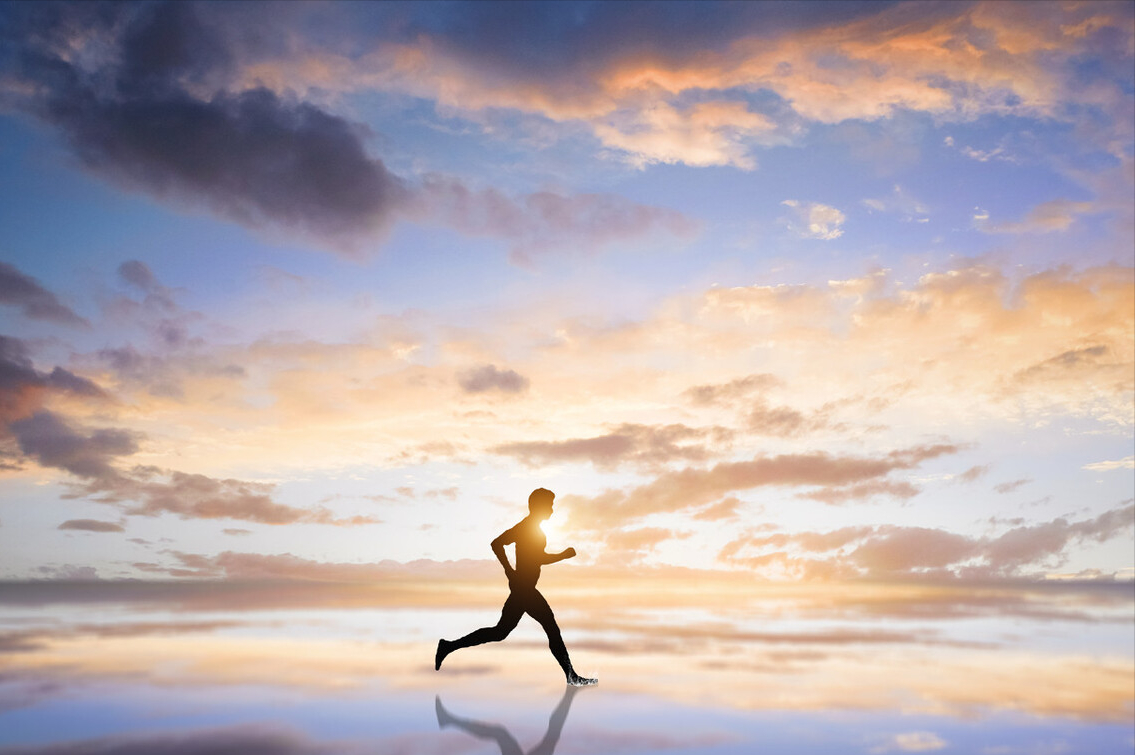 晨跑和夜跑之间有什么区别?晨跑与和夜跑有哪些益处?