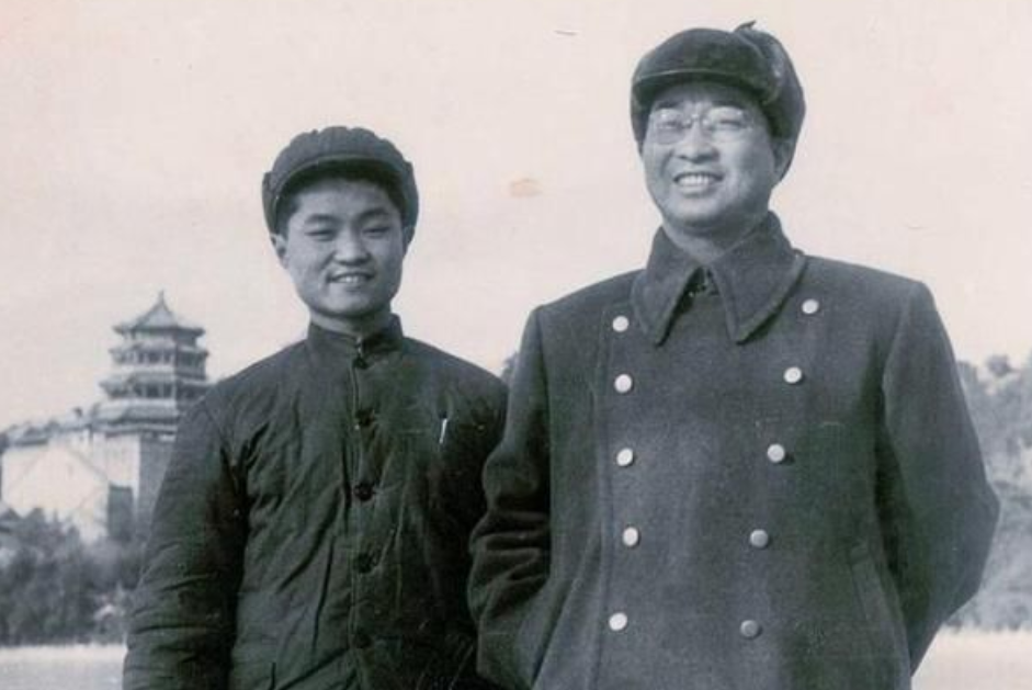 1961年陈赓病逝,临终前拉着儿子的手:我死后,你会不会哭我啊?