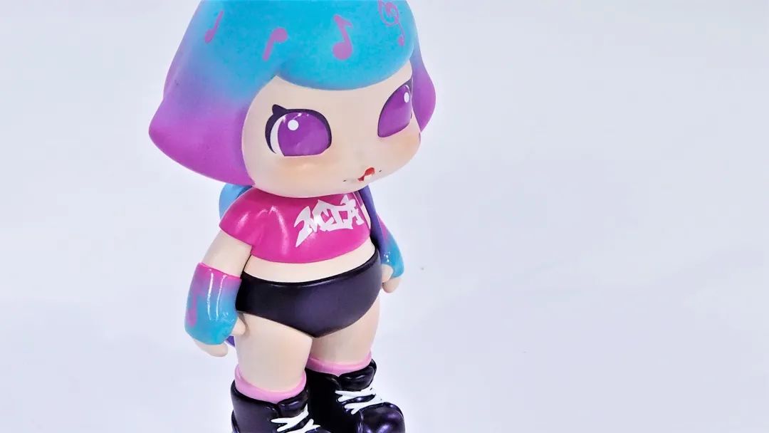 toycity mia girl 潮玩大娃· 蒸汽波乐队 设计师签名款开箱记