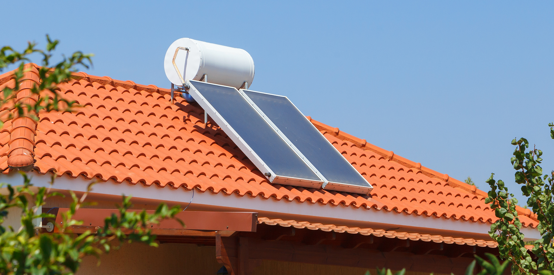 曾经遍布屋顶的太阳能热水器,为什么一夜之间消失了?
