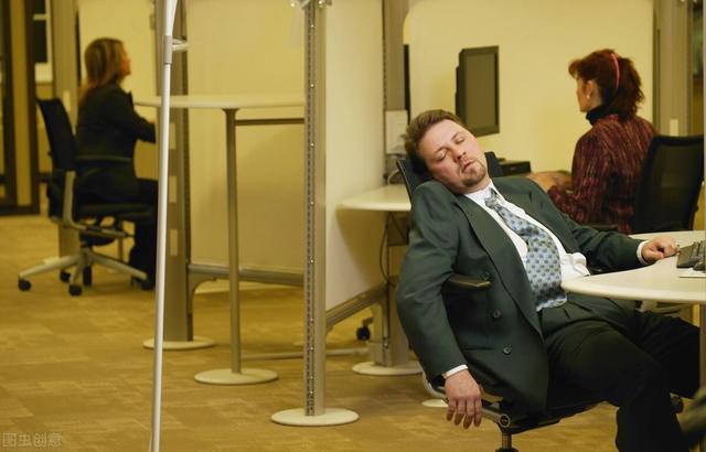 一样的员工,有偷懒不工作的,工资还一样,该怎么办?