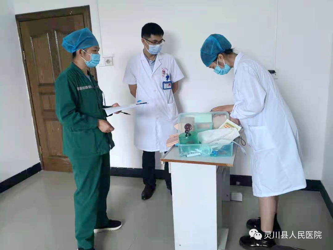 灵川县人民医院开展2020年届助理全科医生培训年中技能考核