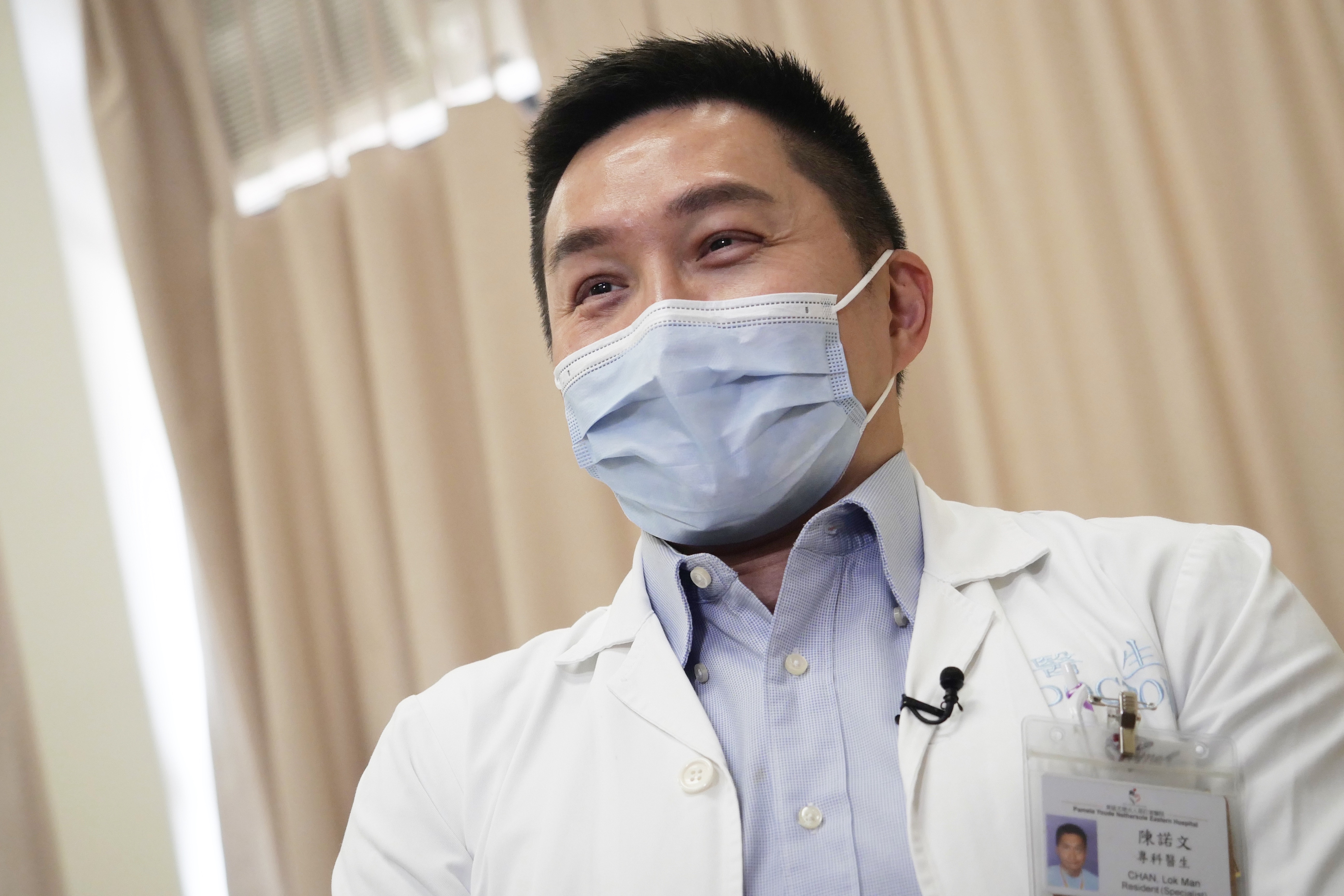 "气球大夫"和检测"战士"的香港抗疫故事(1)