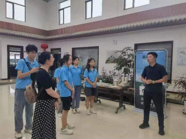 兰州文理学院经管学院实践团队走进山丹:致敬艾黎 励志笃行