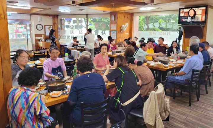 众望所归 曹明权再度出任社团法人在韩同胞总联合会总会长