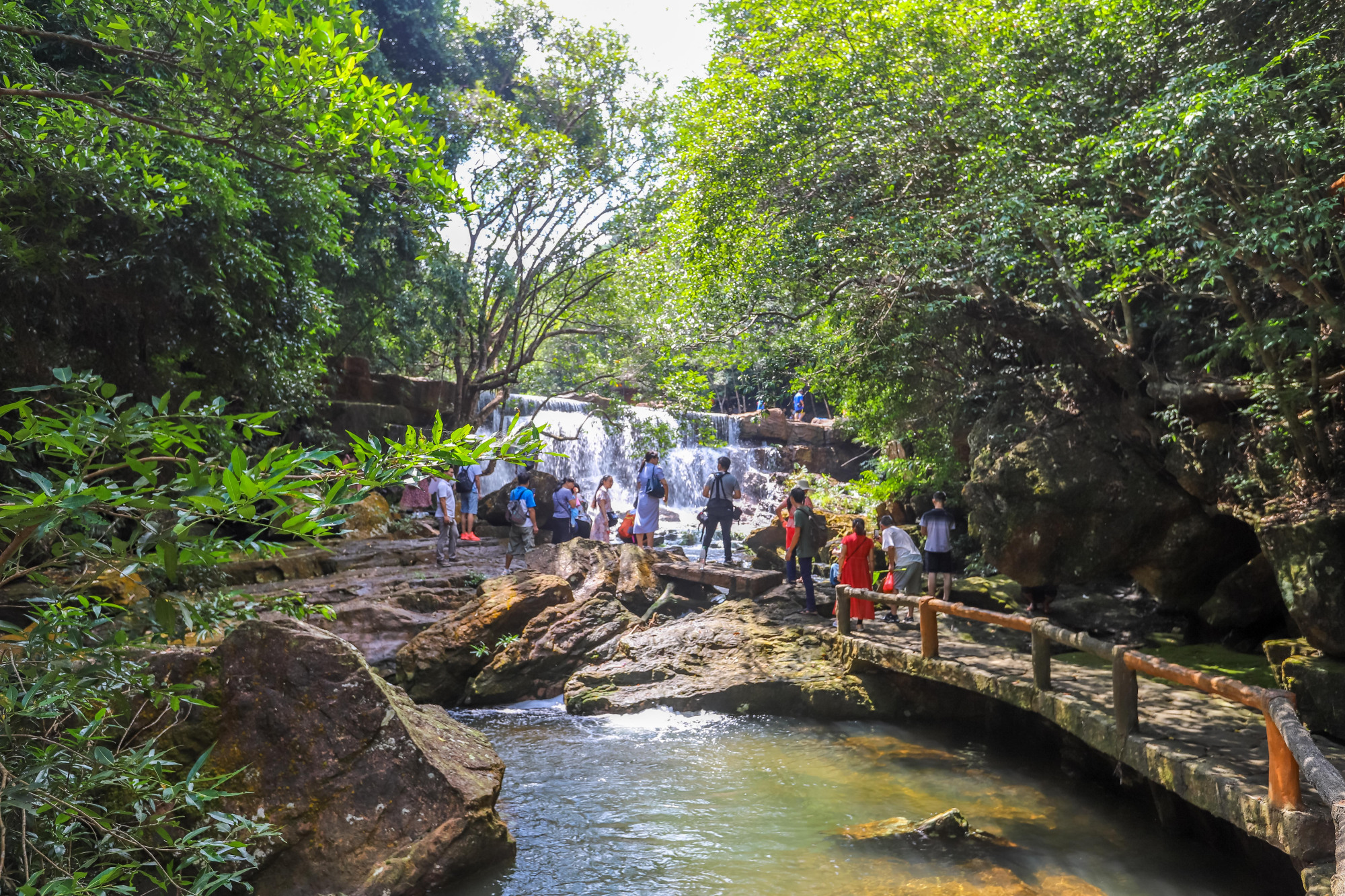 广西钦州八寨沟,"森林氧吧"里亲子嬉水,太适合度假了