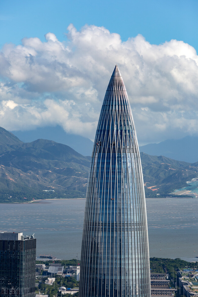 深圳最大商务综合体—华润深圳湾国际商业中心全面竣工