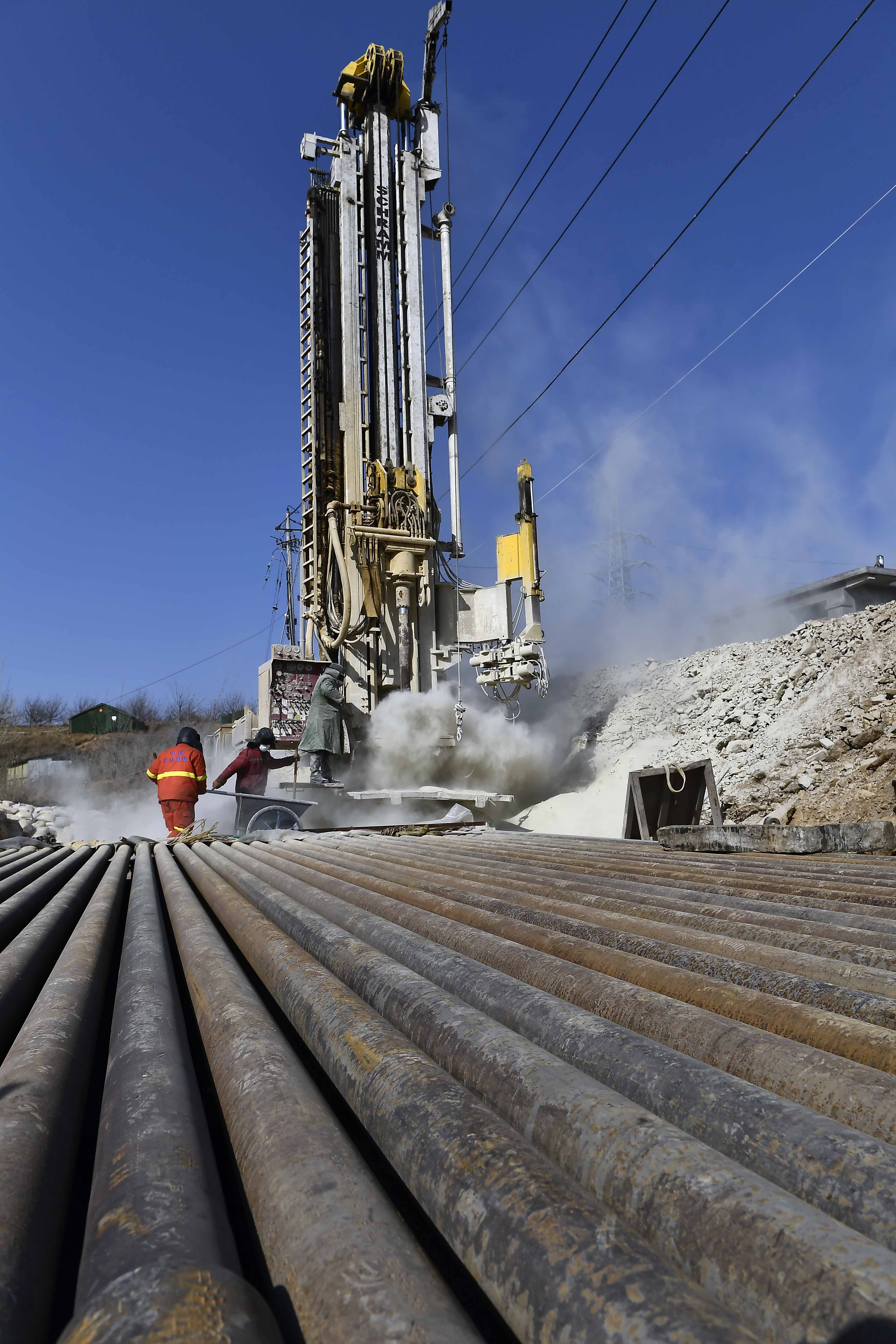 山东栖霞笏山金矿事故"3 1"总体救援方案有序推进(3)