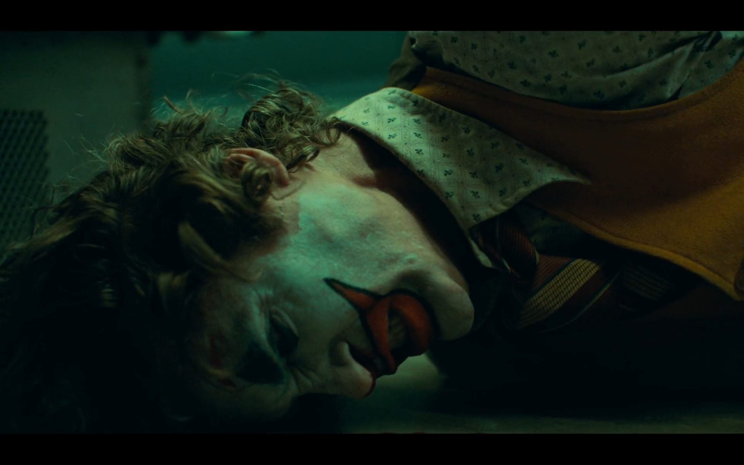 :疯狂的是我,还是这个世界?是这个世界造就了我