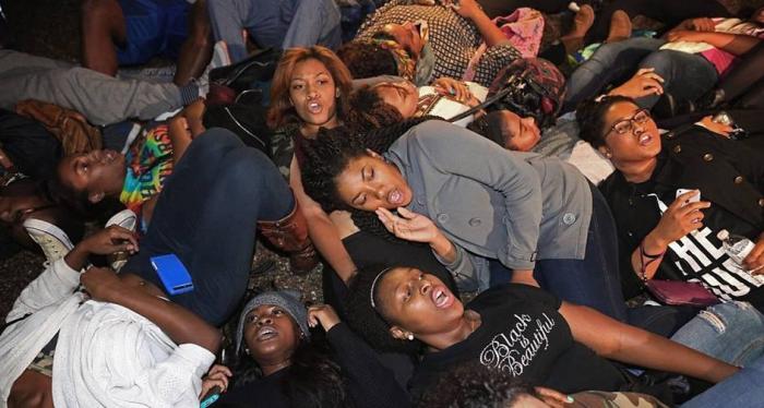 华裔女童被黑人殴打出血!谁关心她们能否呼吸了吗?