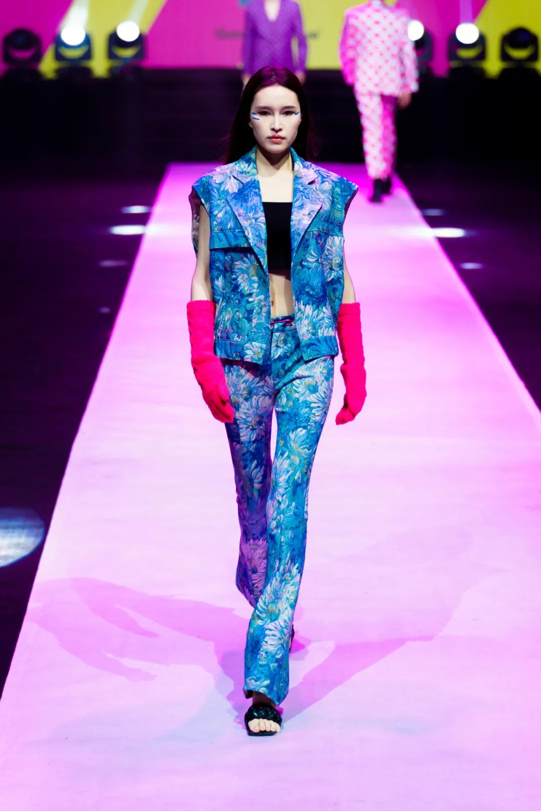 武汉时装周十周年特别企划 丨 花园道主题秀场 年轻新势力 时尚再破圈