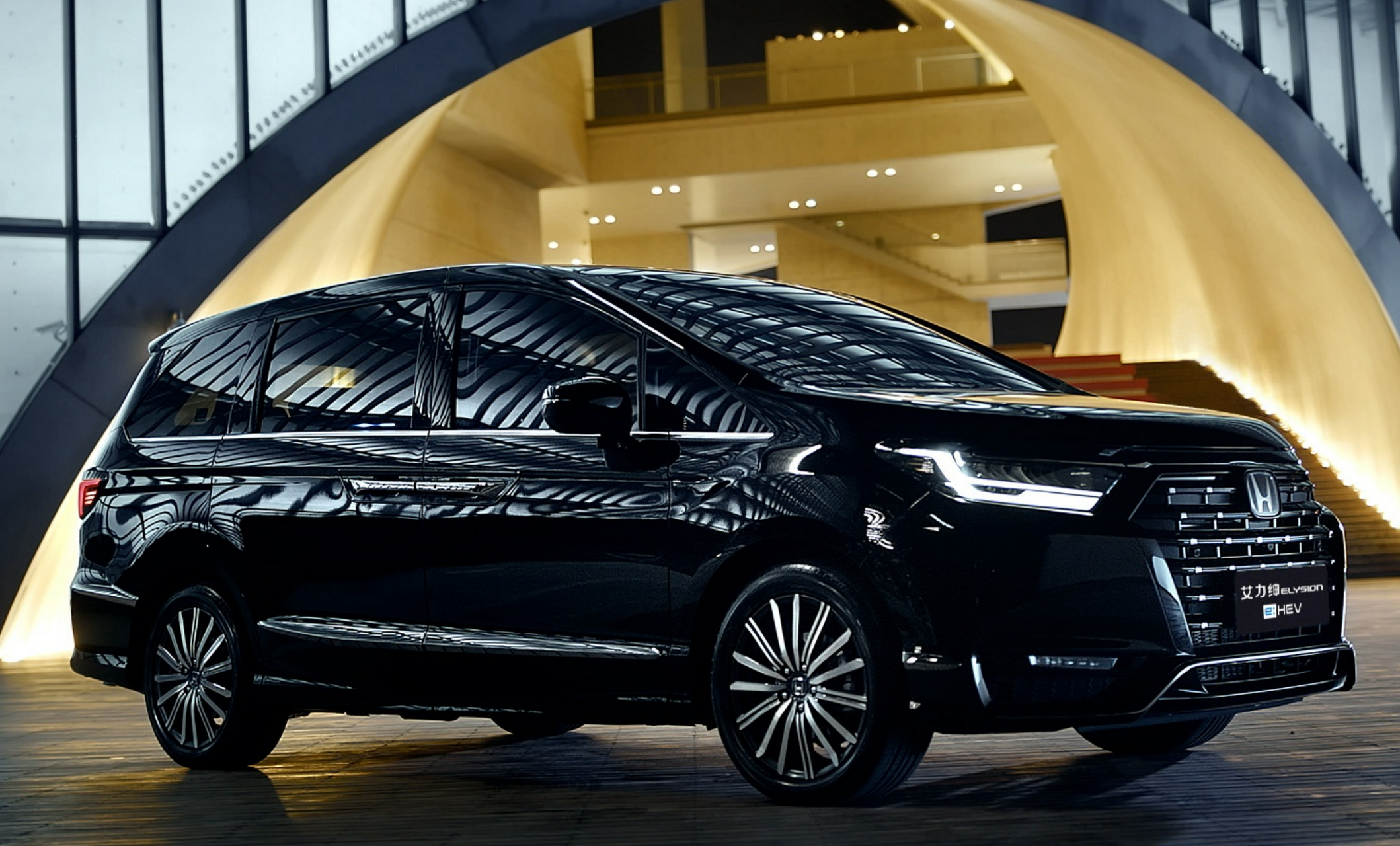 2024款本田艾力绅上市,新增"黑爵士"外观套件,起售价27.