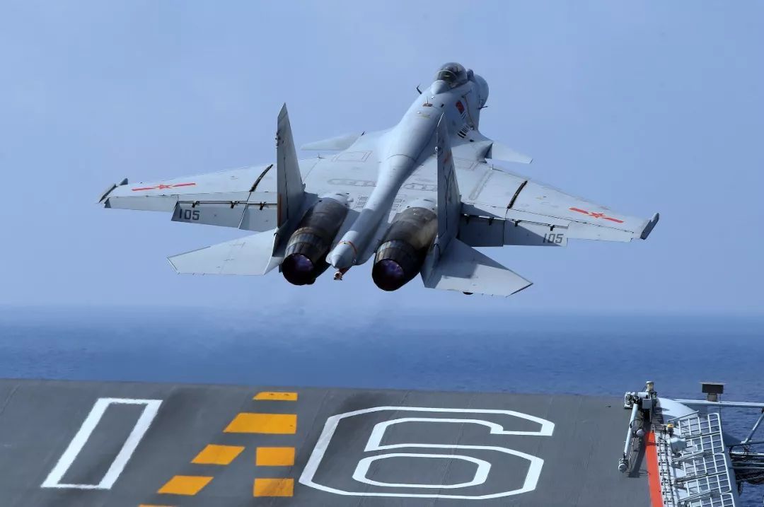 印媒:中国弹射型歼-15t曝新照,拥有两项升级,战力提升显著