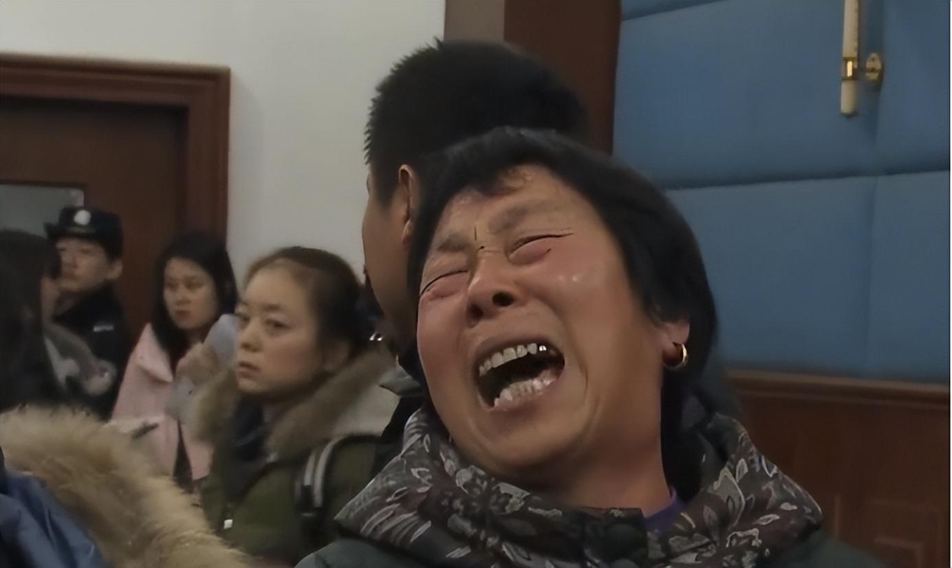 两家关系一直很好,李秀玲也是王明涵比较喜欢的一个"奶奶".