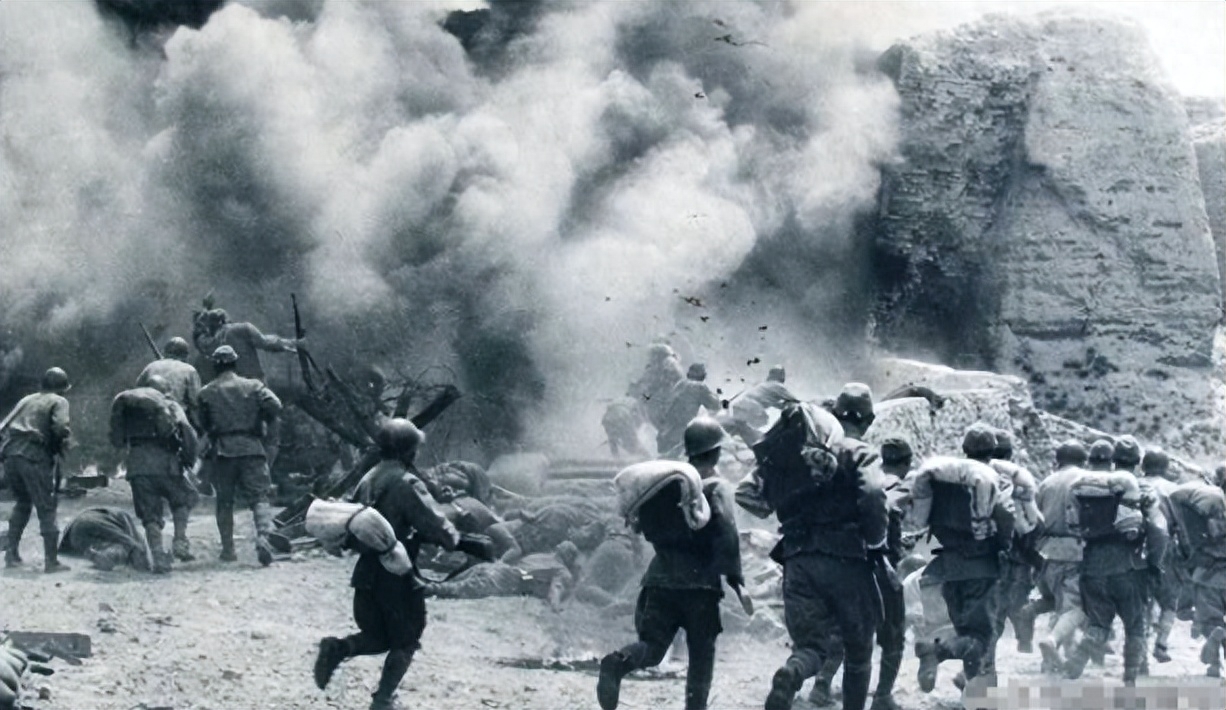 陕西97岁农民去世国民党总部从台湾送来牌匾上书4字民族之光