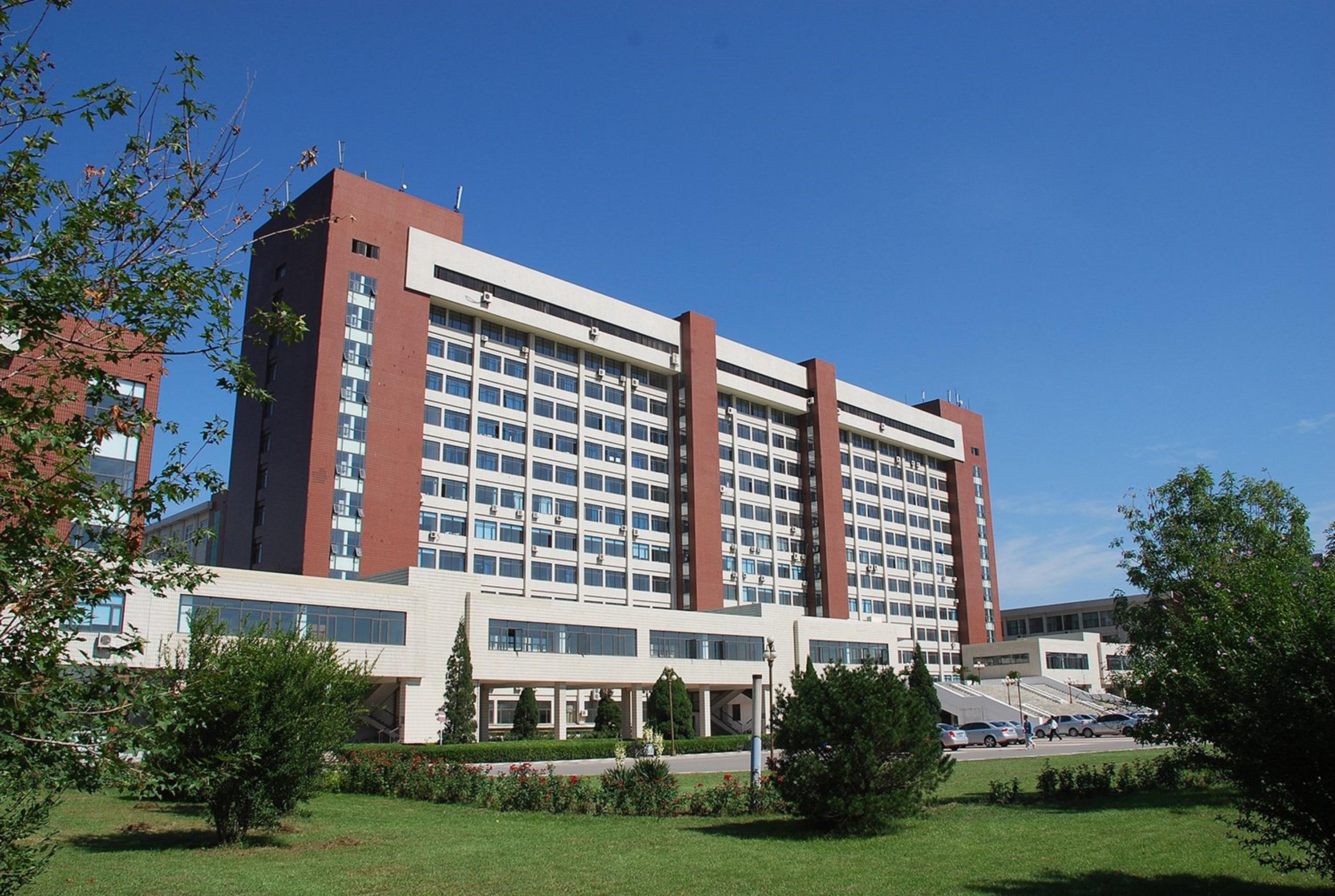 天津城建大学与山东建筑大学对比