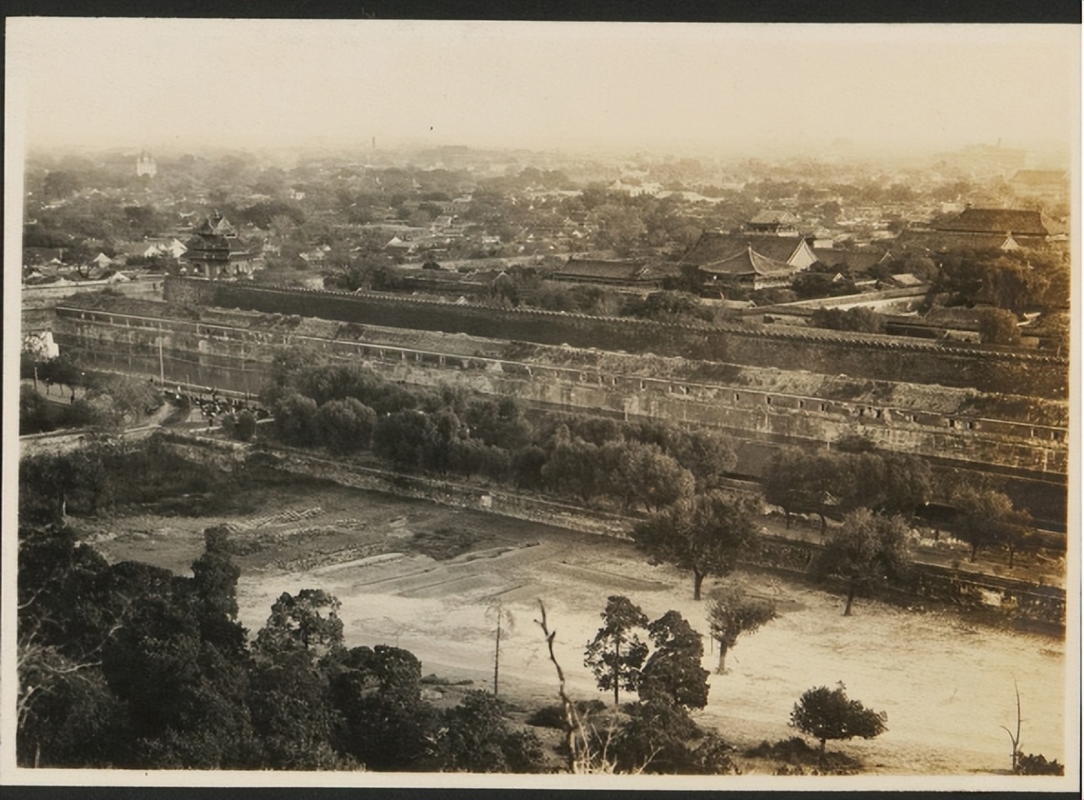 老照片,1925年日本人拍摄的老北京,保存完好的老建筑很宏伟