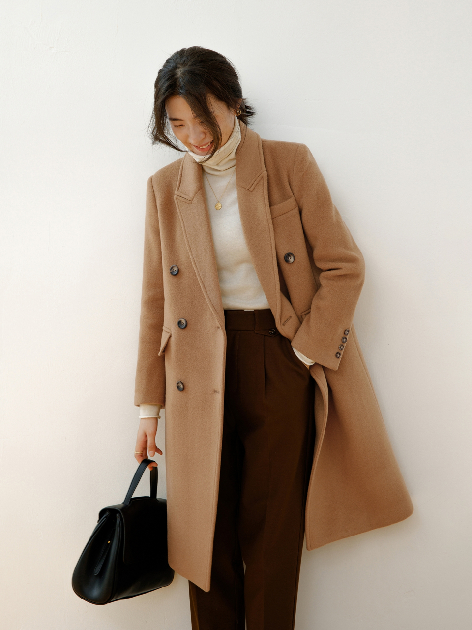 秋季穿搭丨驼色羊毛呢大衣 棕咖色哈伦裤,气质优雅  赫本风驼色羊毛呢