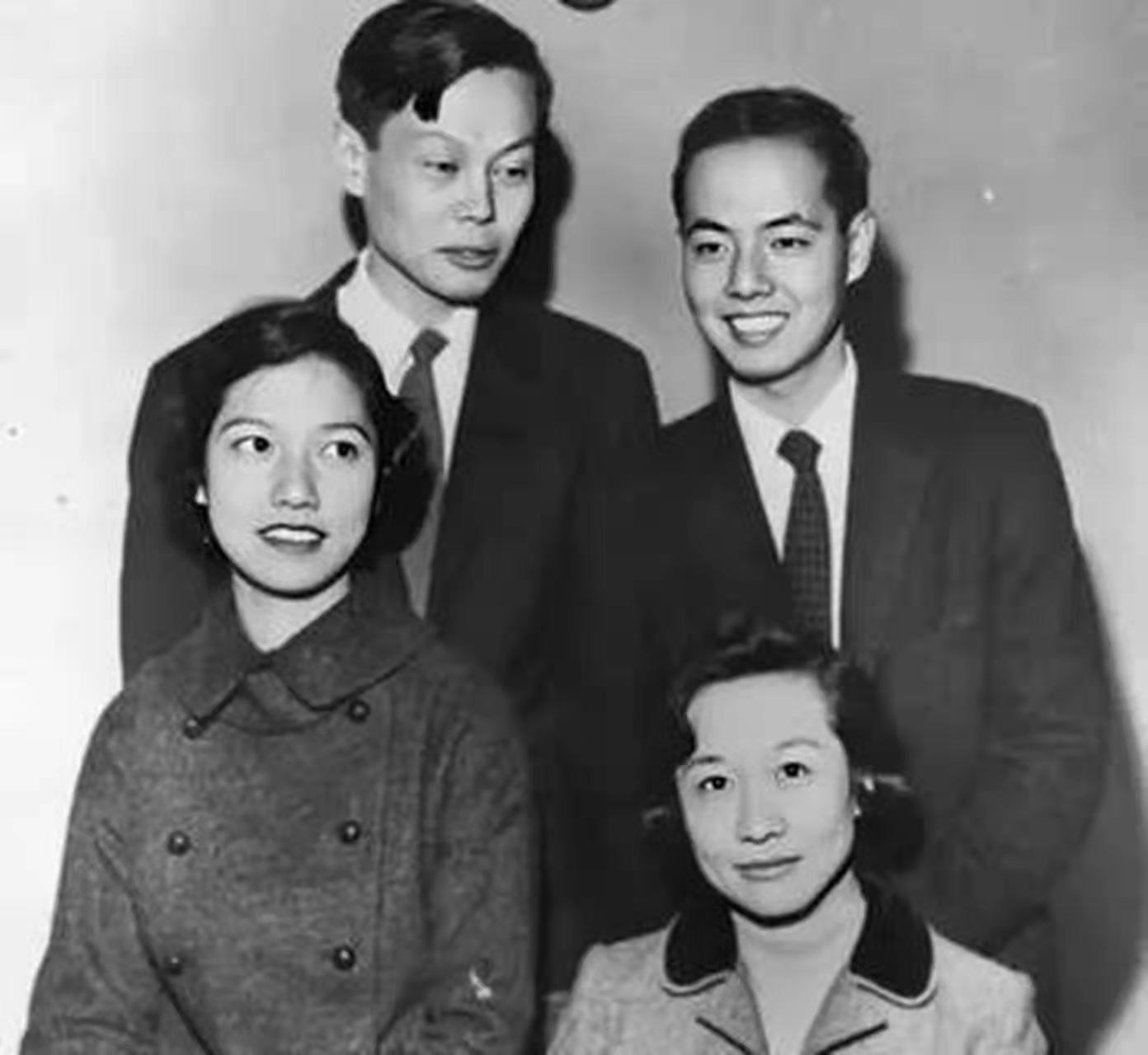 粟燕萍与前夫沈醉见面前,对爱人说:他可能扇我耳光,你千万忍住