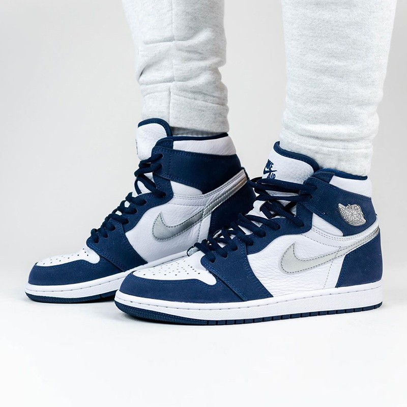 aj1黑蓝脚趾2020实物细节图赏析 aj1黑蓝和皇家蓝的区别是什么