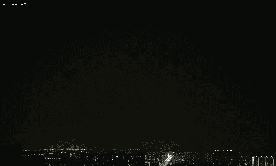 北京闪电|多图！“北京闪电”上热搜，城区北部和副中心将有强降雨