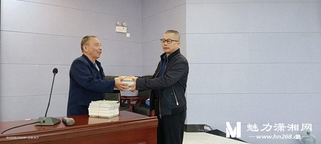 新化萸江诗社白溪分社诗词进校园走进新化六中