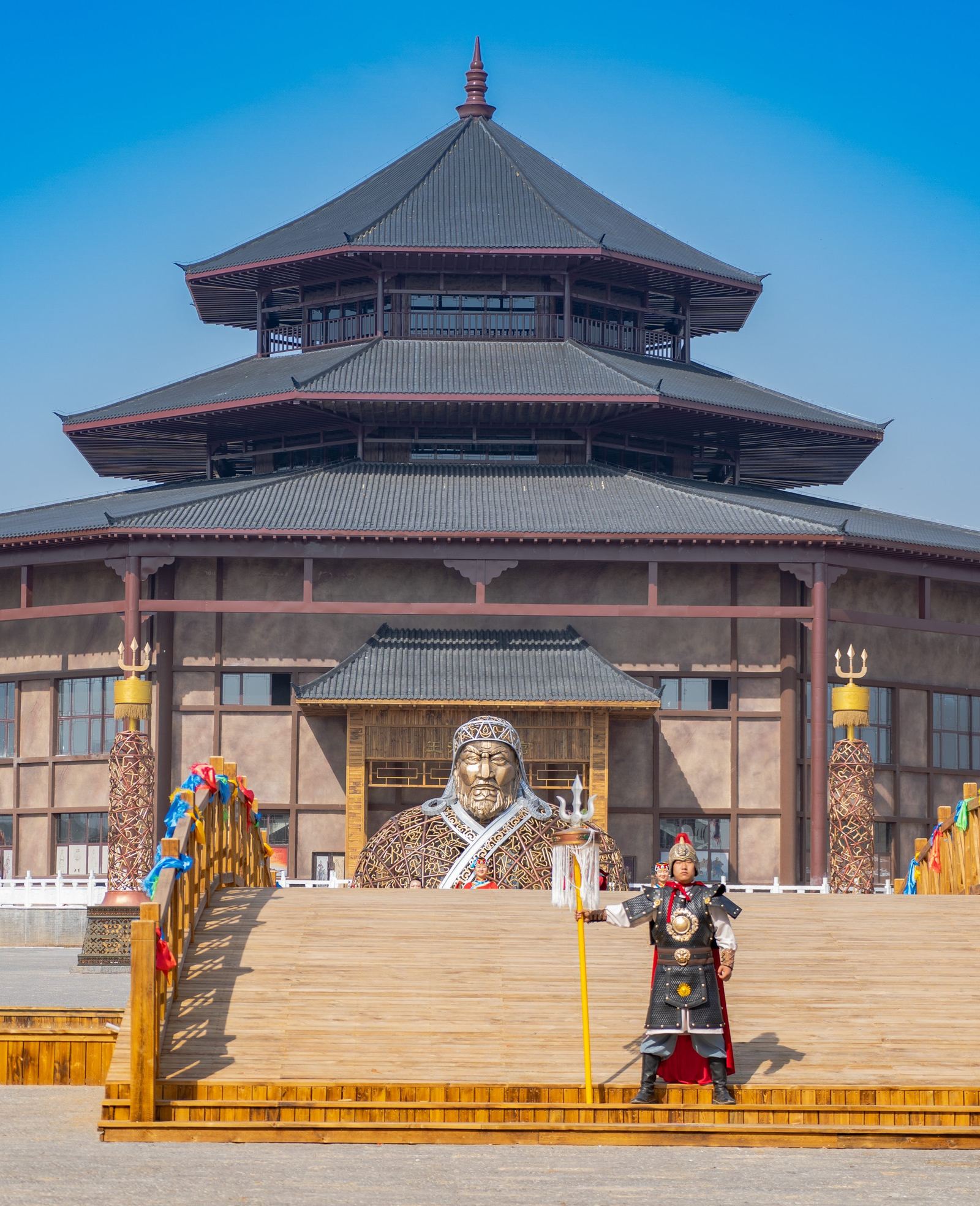 赤峰,内蒙古的一个美丽城市,以其壮丽的自然风光和丰富的民族文化而