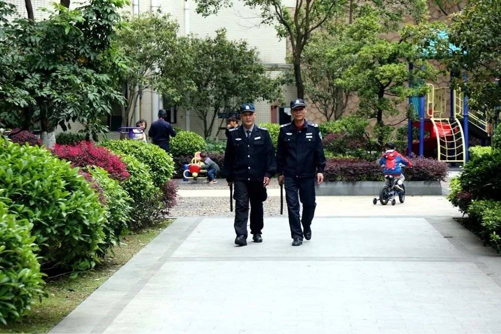 2005年,天上人间第一花魁惨死在家,双乳被割,凶手到底是谁?