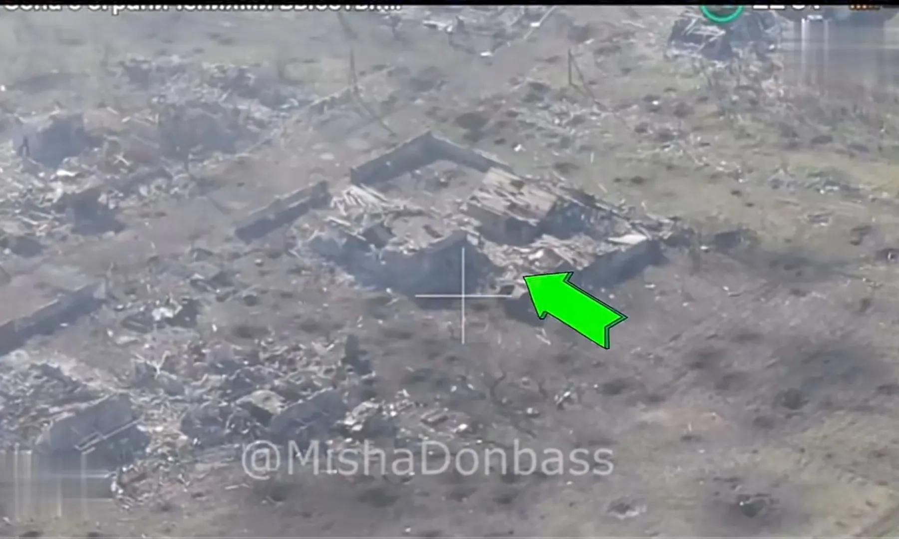 仇人相见分外眼红