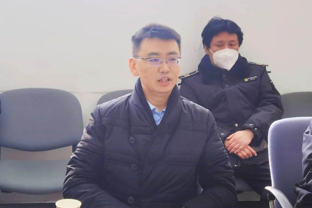 朝阳区应急管理局副局长王鹏一行到酒仙桥街道开展安全生产调研检查