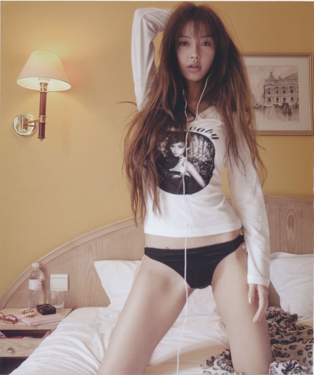 angelababy-三角内裤-光滑裸背-早期写真图片分享