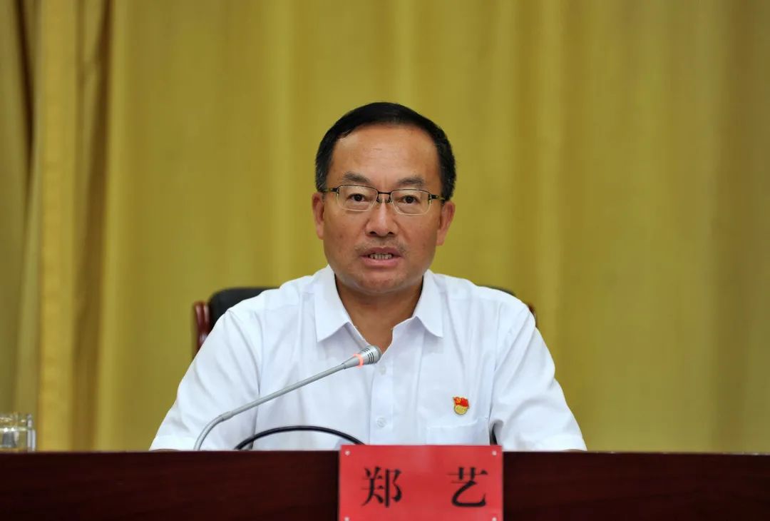 郑艺在创建省级双拥模范城推进会上强调:带着感情 带着责任 带着目标