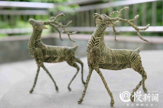 一叶载匠心 看重庆棕编非遗传承人巧手变出 "动物世界"