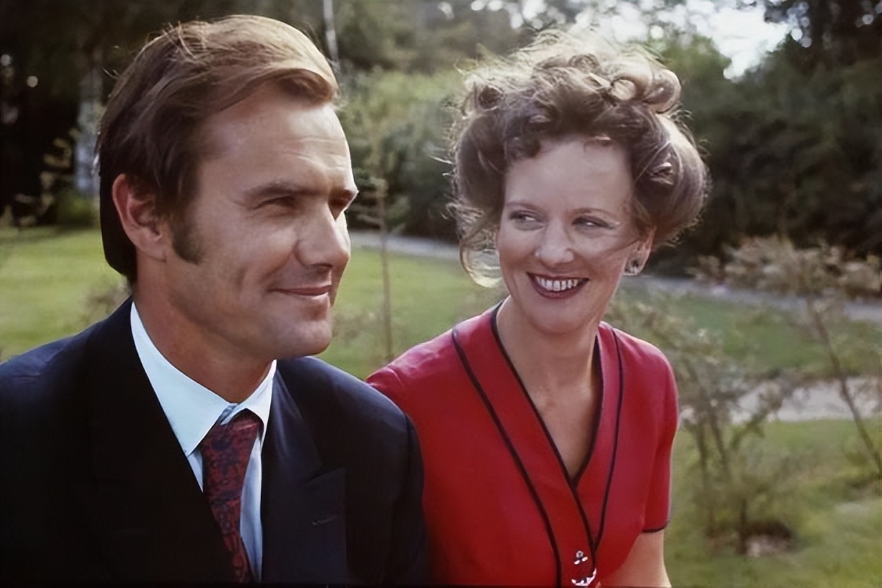 丹麦女王:丈夫是王室最帅成员,性格奇葩爱离家,女王却宠他半生