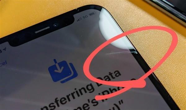 iphone12深陷"掉漆门",不贴膜用3天屏幕花了!