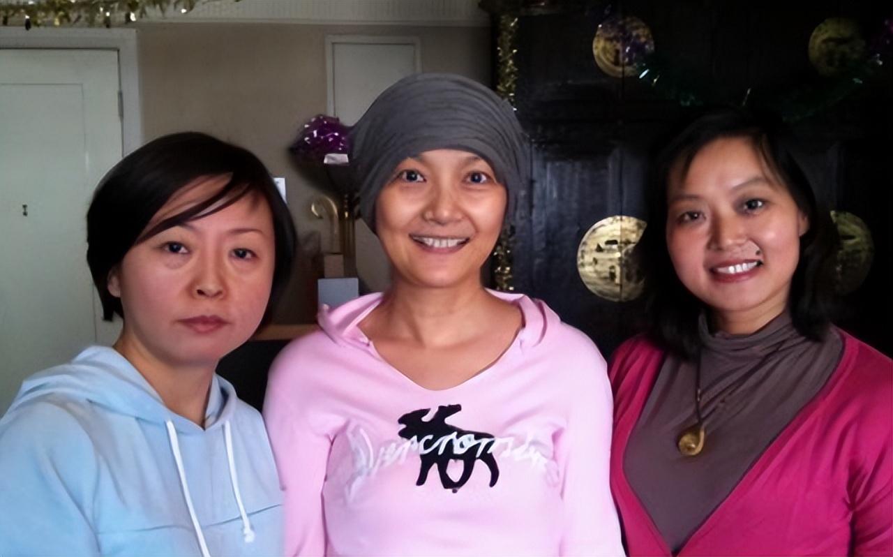 著名李婷患癌去世,葬礼上前夫张子健痛哭不已,亲弟急着分遗产?