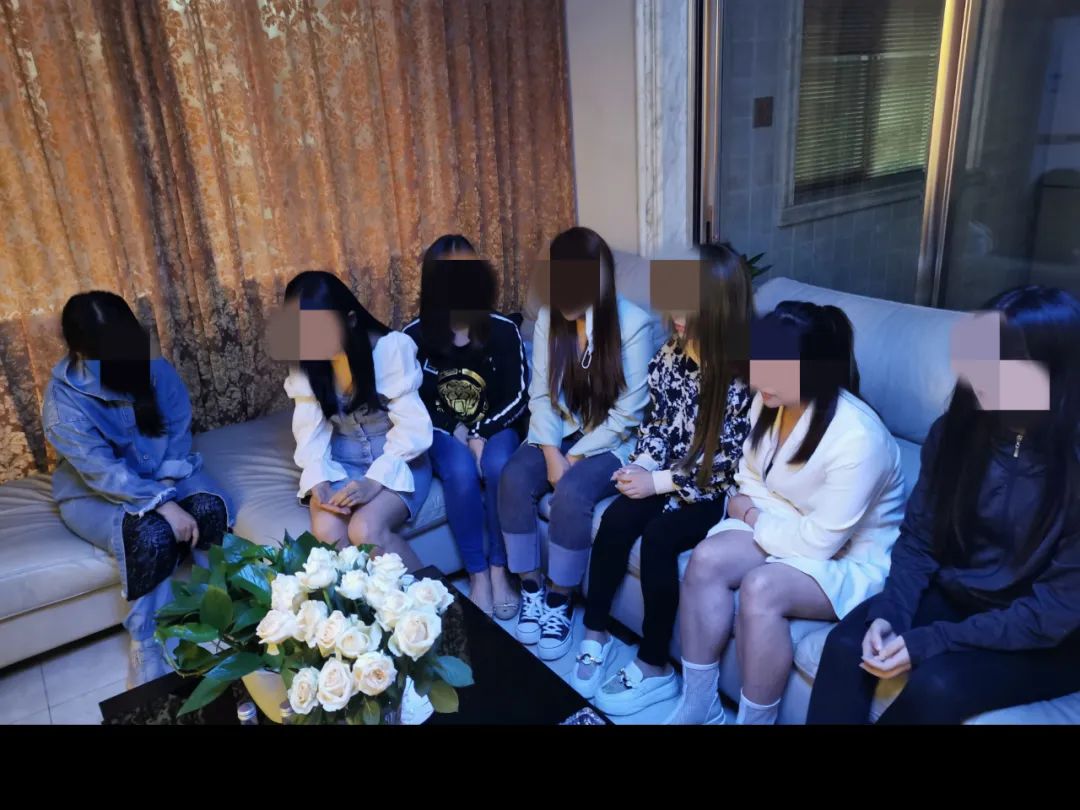 关于美女一对一快餐景区大全的信息