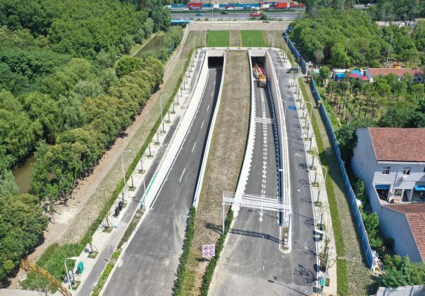 祁连山路陆翔路隧道图片