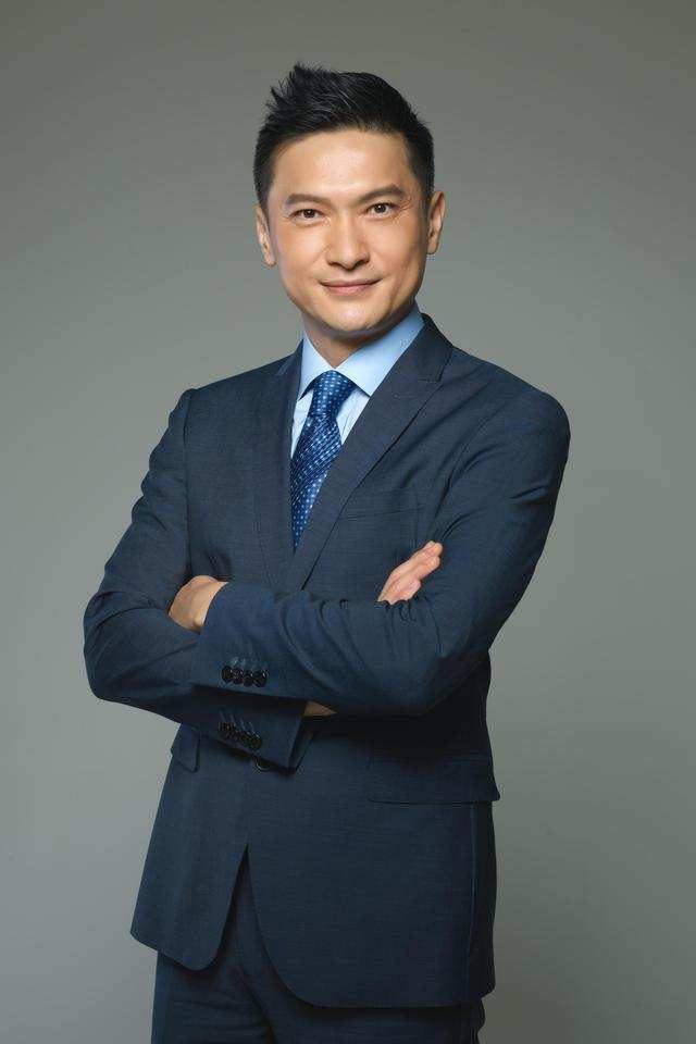 55岁陈锦鸿近况曝光!曾为自闭症儿子隐退,花一周教会其一个词语