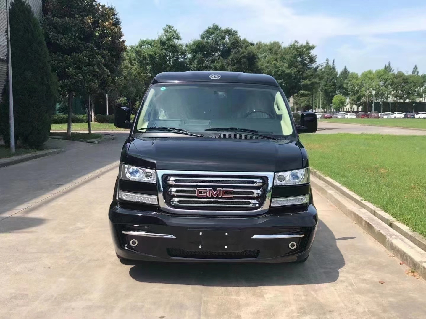 进口gmc全新国六b七座半隔断,美式肌肉豪华商务车