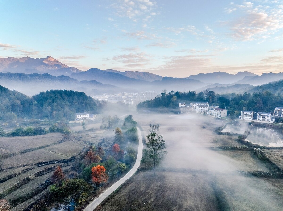 金秋时节 安徽六安天堂寨美景宜人