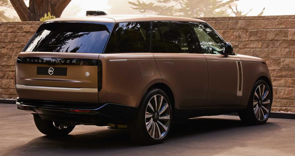 2024款路虎揽胜sv,独有v8引擎,引擎轰鸣,速度释放