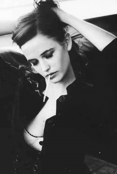 伊娃·格林,她是危险又迷人的邦德女郎,浓烈如酒的法兰西玫瑰