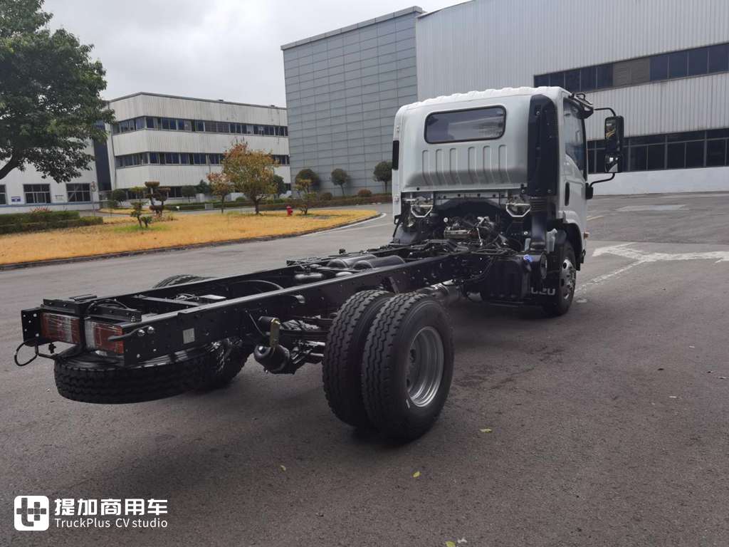 品质再上一层楼,庆铃五十铃m600自动挡轻卡实拍评测