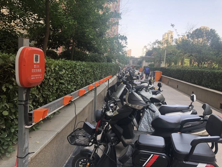 为什么要用电动自行车充电桩充电?