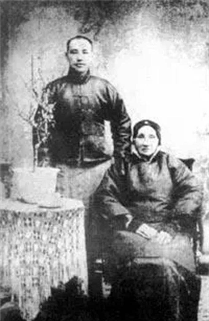 清末一尼姑还俗,嫁给大22岁的丈夫,产下一子成天下闻名的总统