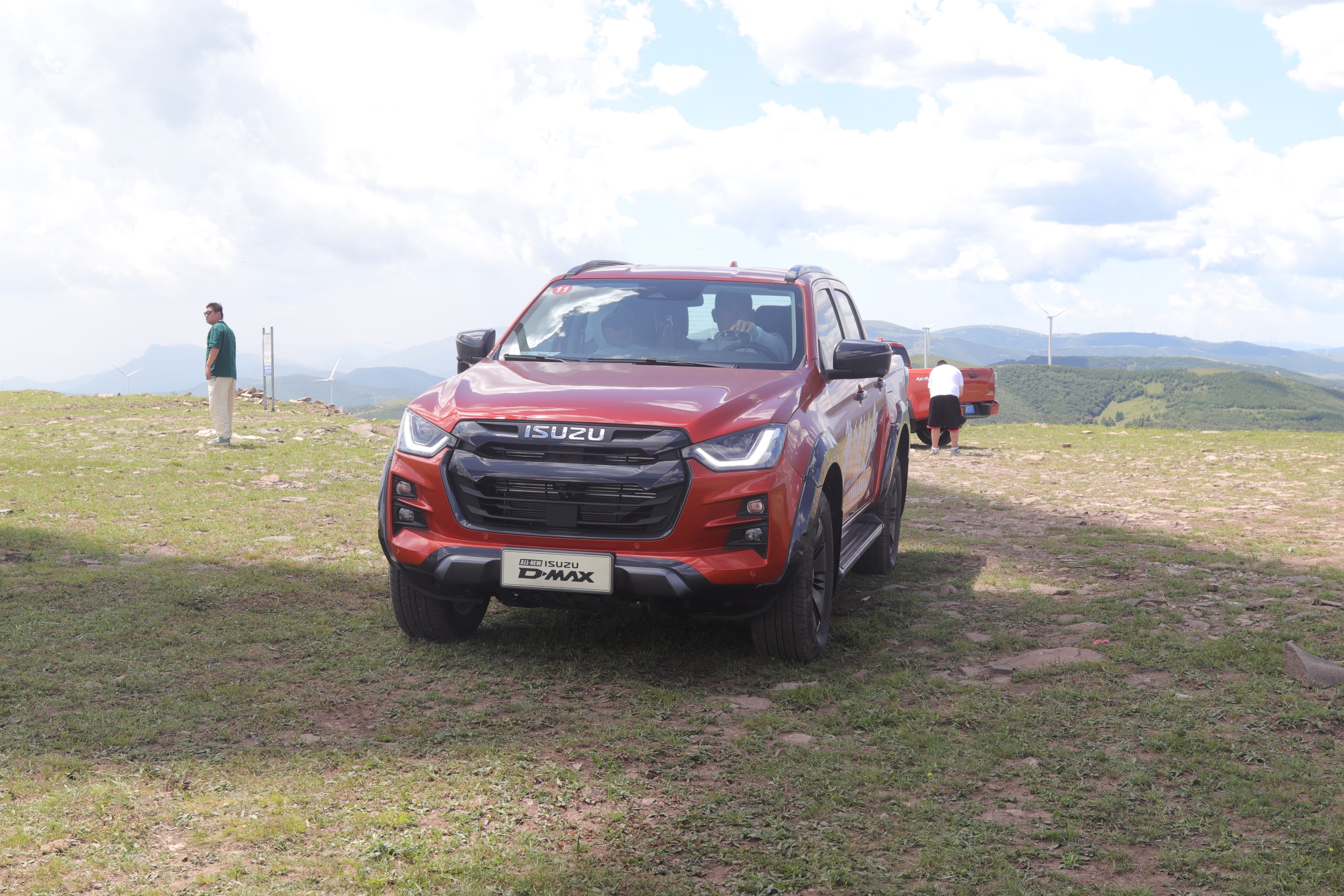 传奇皮卡再进化!试驾江西五十铃d-max v-cross