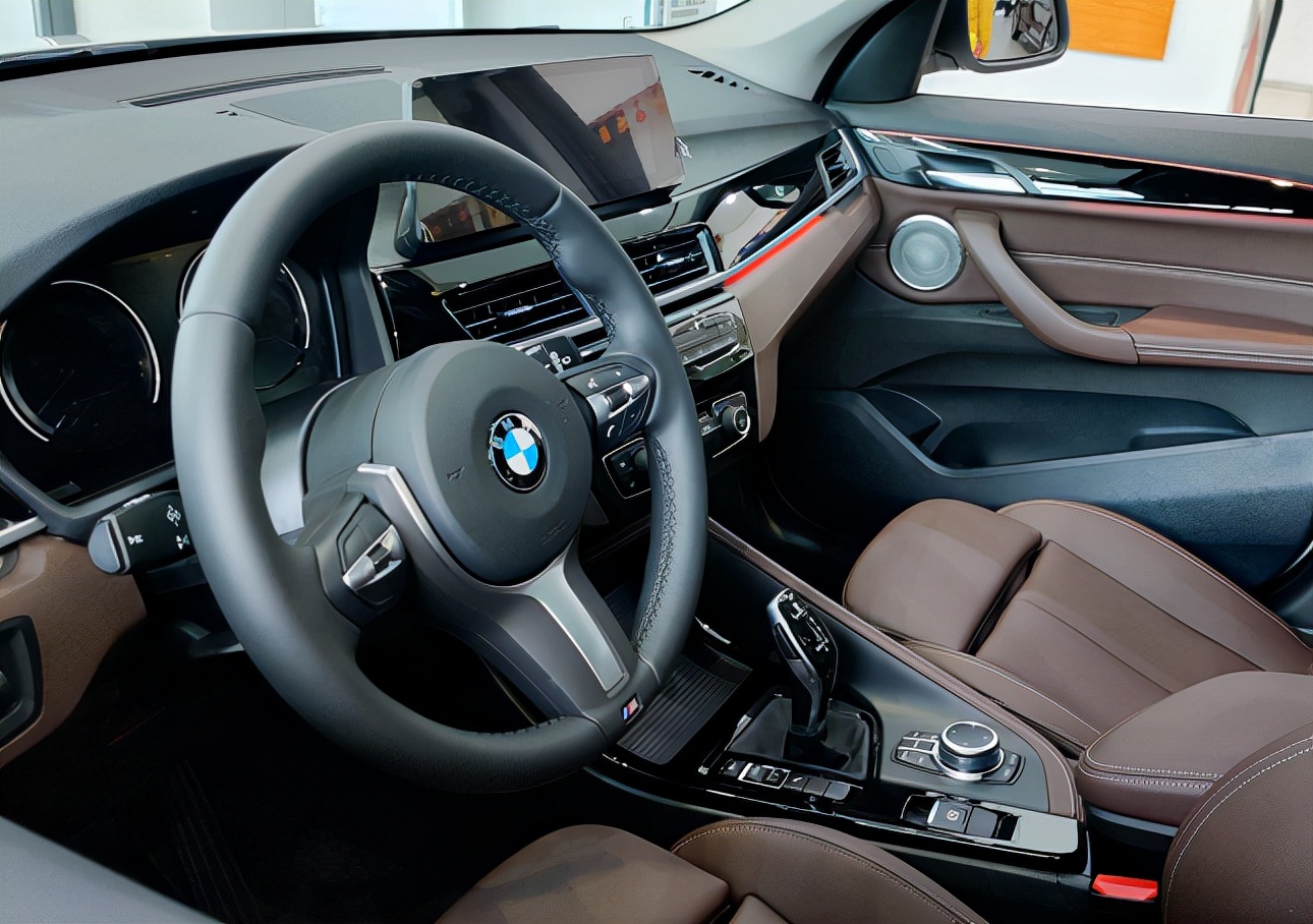 是真有实力还是徒有虚名?2022款宝马x1实车,前脸辨识度高