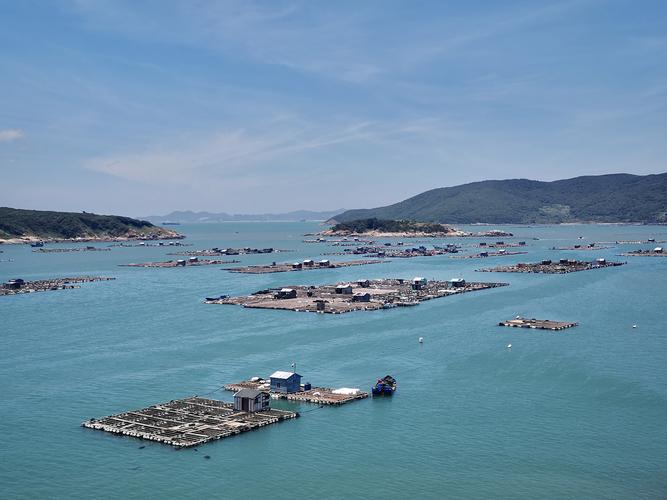 塘屿岛位于福建省平潭县南端,属于南海乡管辖,海岛为扁长形,塘屿岛南