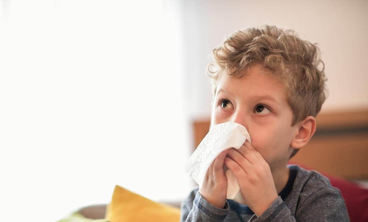 卡尔曼综合症好发于男性,主要与基因突变有关,具有遗传性